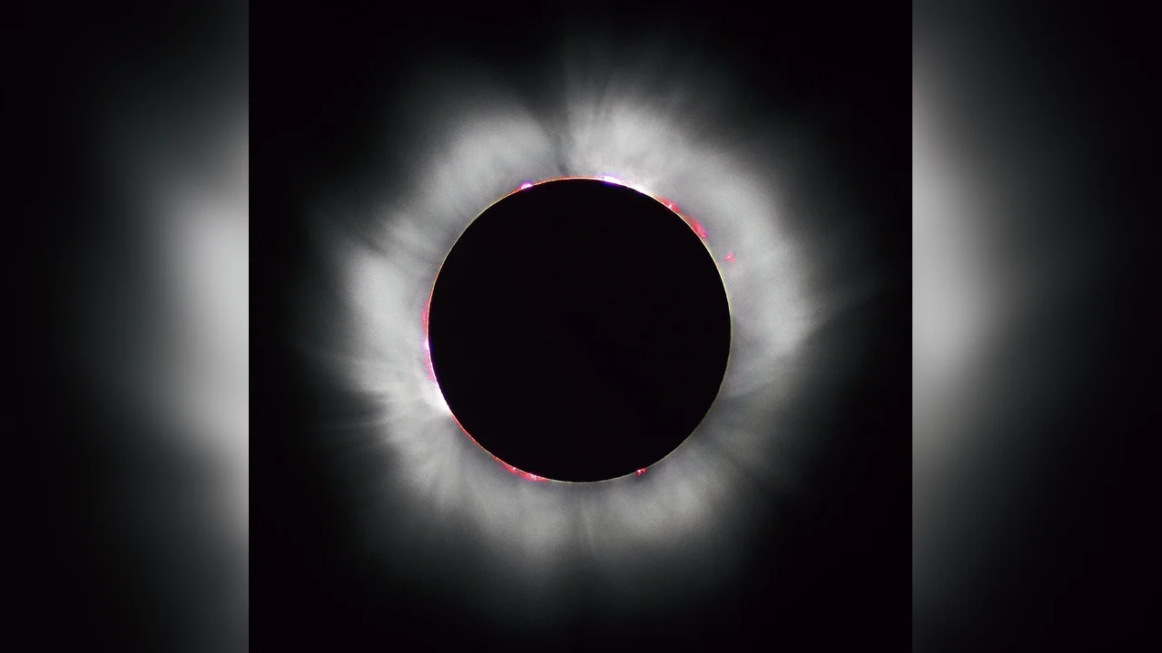 Cum se formează eclipsele și de ce nu apar în fiecare lună